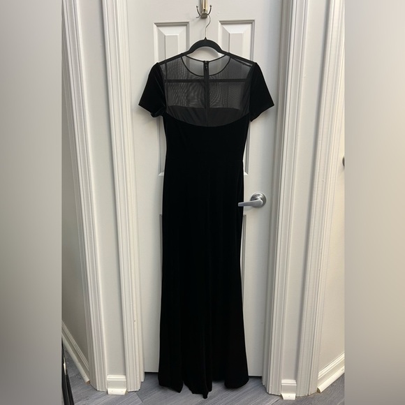 Vera Wang Dresses & Skirts - Vera Wang Dress Cap Sleeve Black Velvet Sheer detail Size 2
